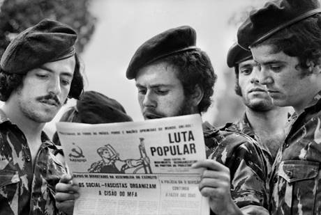 50 anos da Revolução dos Cravos em Portugal, Sebastião Salgado