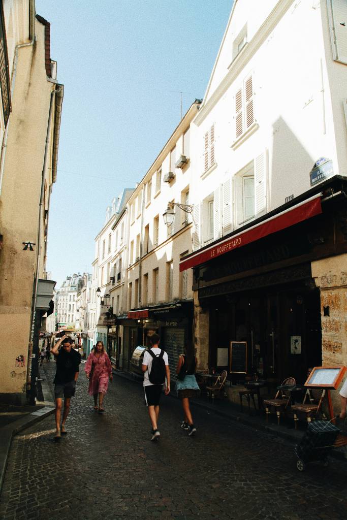 Rue Mouffetard, Paris, França Rue Mouffetard, Paris, França