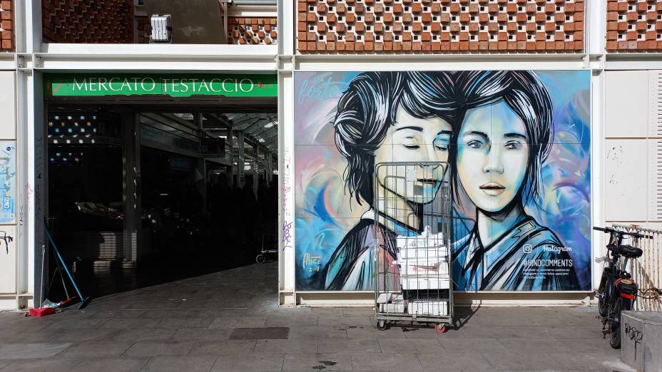 Um mercado, muitas facetas Um mercado, muitas facetas