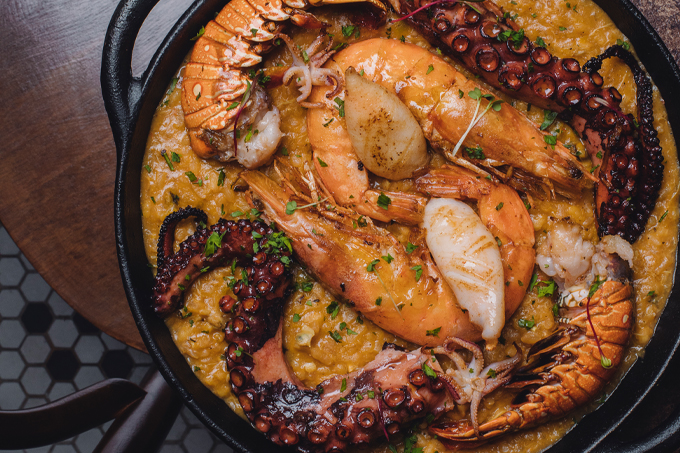 Canto do Picuí_Paella dos Milagres_crédito Bruno Geraldi Divulgação Canto do Picuí: a paella dos milagres vem com siri, sururu, vôngole, camarão, polvo, lula e lagosta