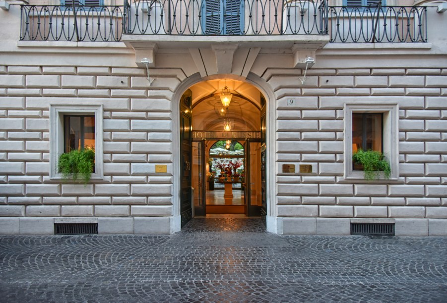 Fachada do Hotel de Russie, em plena Via Babuino, a um pulo da Piazza del Popolo