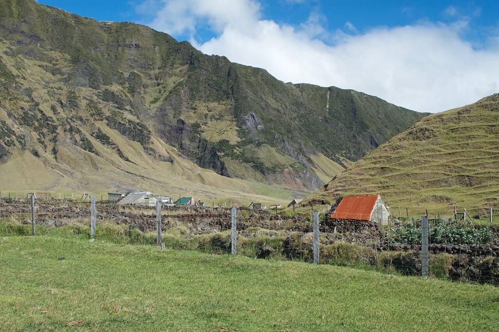 Tristão da Cunha é o ponto habitado ma... | Viagem e Turismo