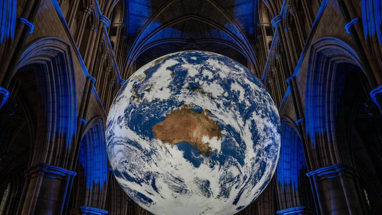 "Gaia", Southwark Cathedral, Londres, Inglaterra