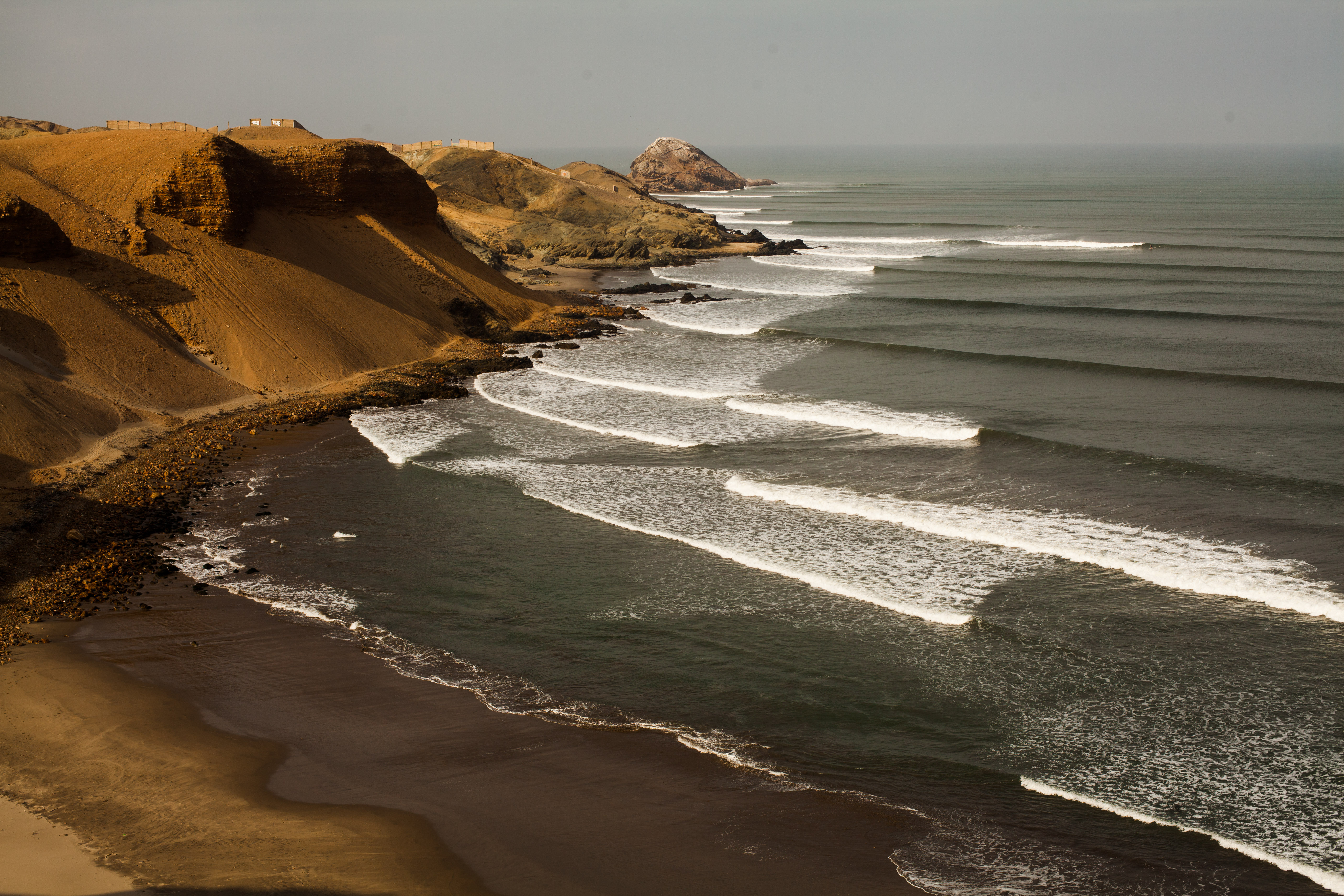 Playa de Puerto Malabrigo o Puerto Chicama, Peru