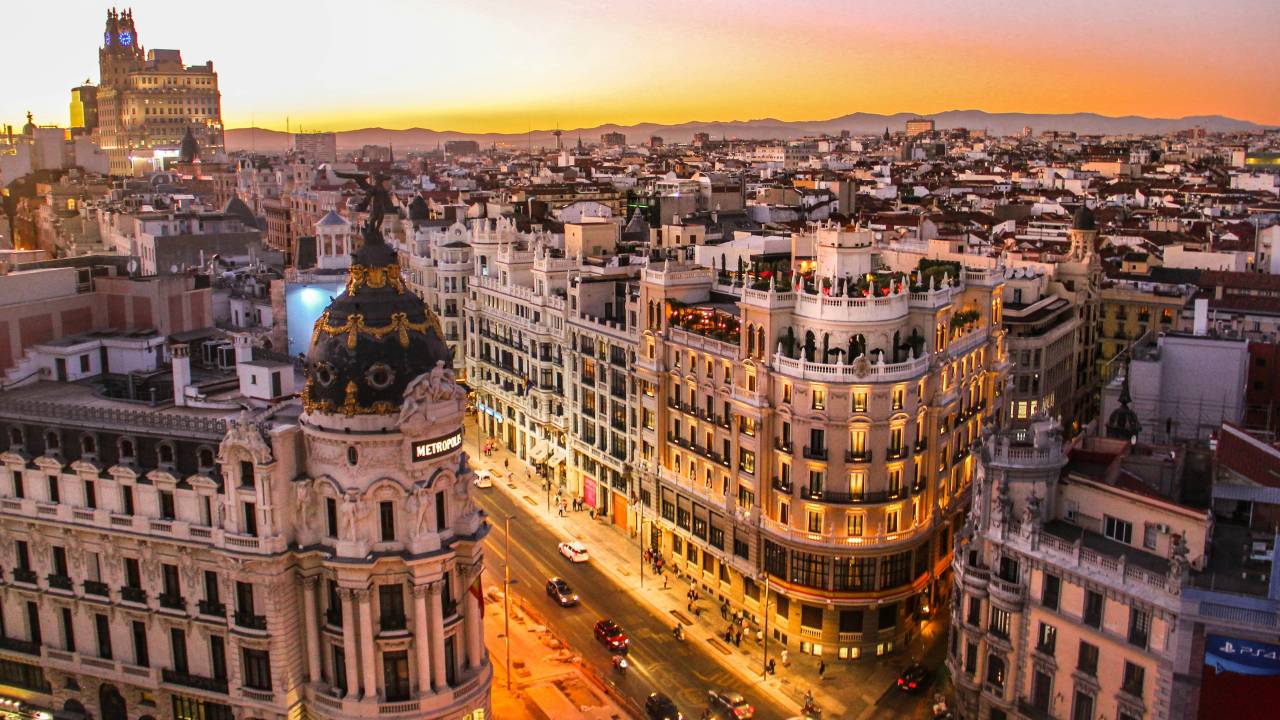 Calle Gran Vía em Madri, Espanha