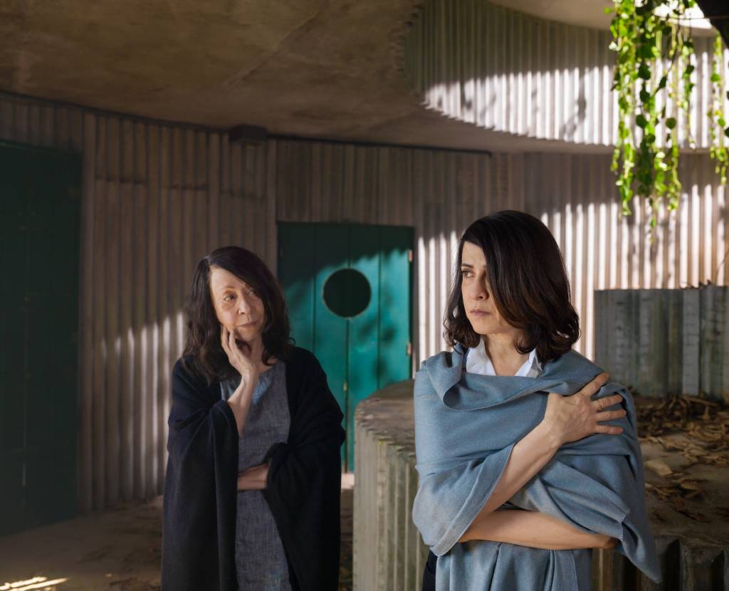 Isaac Julien, Emaranhados _ Entanglements (Lina Bo Bardi – A Marvellous Entanglement), 2019. ©Isaac Julien Cortesia do artista e Victoria Miro, Londres_5 Isaac Julien, Emaranhados _ Entanglements (Lina Bo Bardi - A Marvellous Entanglement), 2019. ©Isaac Julien Cortesia do artista e Victoria Miro, Londres_5
