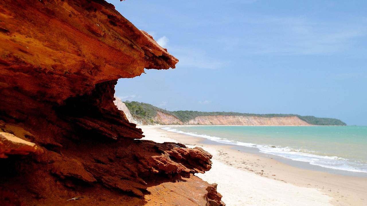 praia-do-carro-quebrado-alagoas