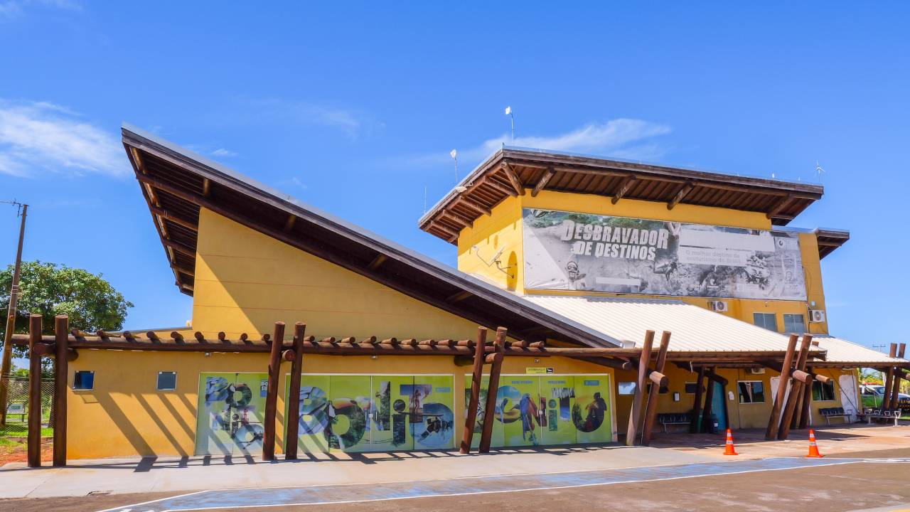 Com uma infraestrutura simples, o Aeroporto de Bonito (MS) funciona como a principal porta de entrada para o destino