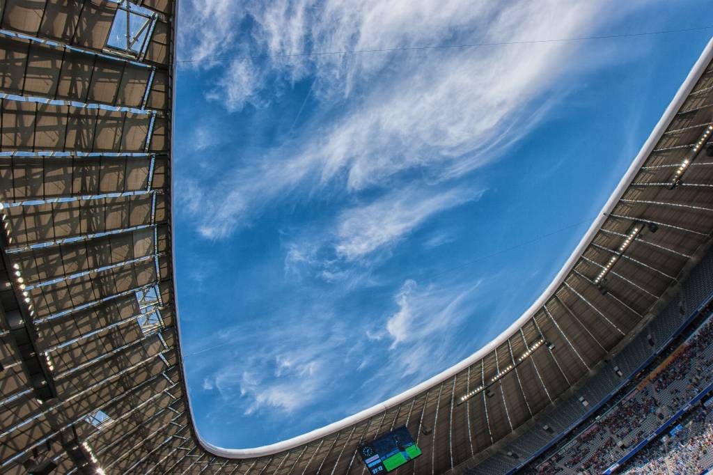 Fußballstadion, Allianz Arena, FC Bayern Um dos estádios mais tecnológicos da Europa, a Allianz Arena é palco da final da Champions League 2025.
