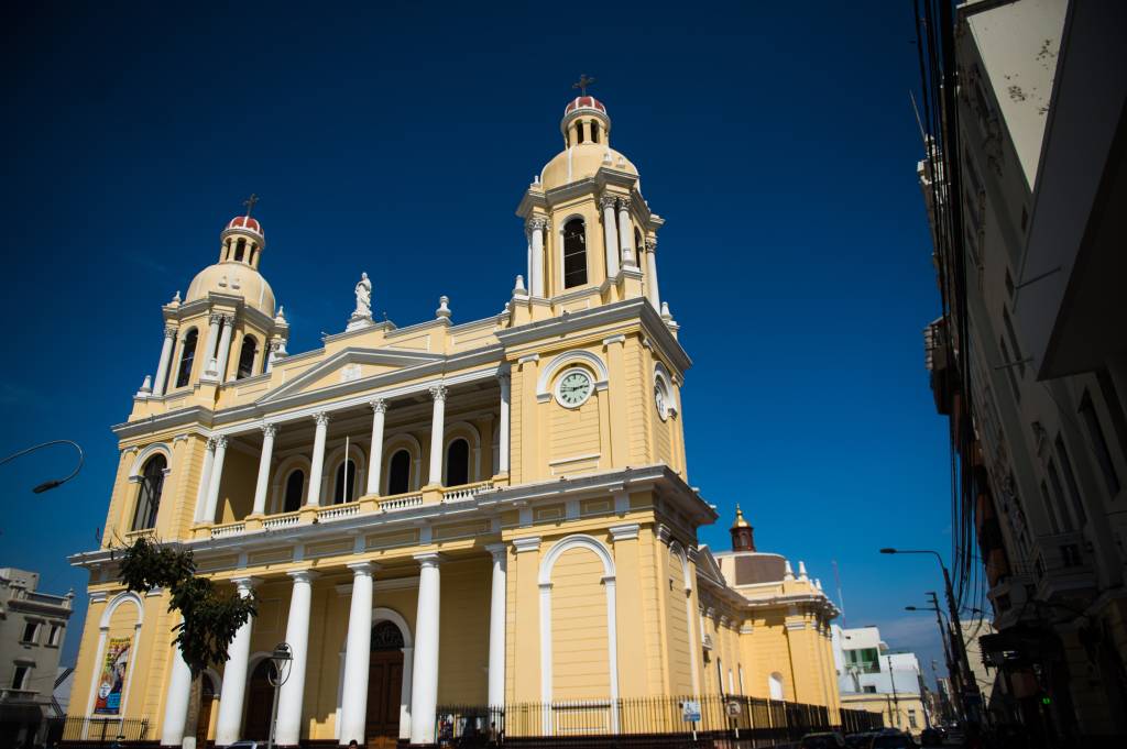 Catedral Santa María da cidade de Chiclayo, no Peru Catedral Santa María da cidade de Chiclayo, no Peru
