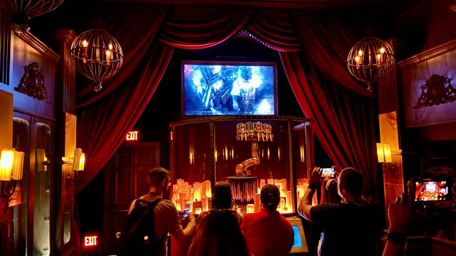 Protótipo dos assentos do brinquedo dá uma prévia do que reserva o 'Monsters Unchained: The Frankenstein Experiment' Protótipo dos assentos do brinquedo dá uma prévia do que reserva o 'Monsters Unchained: The Frankenstein Experiment'