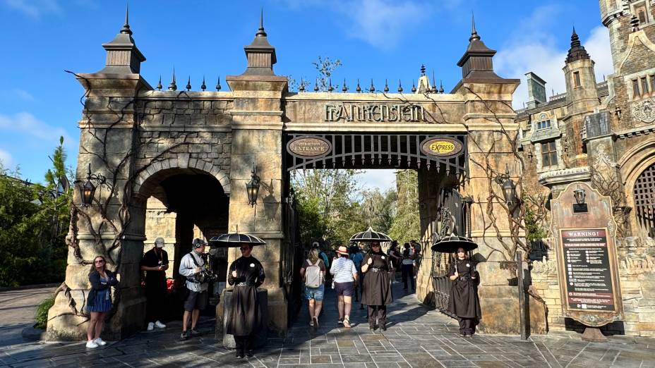 A mansão do Frankenstein guarda a atração Monsters Unchained: The Frankenstein Experiment A mansão do Frankenstein guarda a atração Monsters Unchained: The Frankenstein Experiment