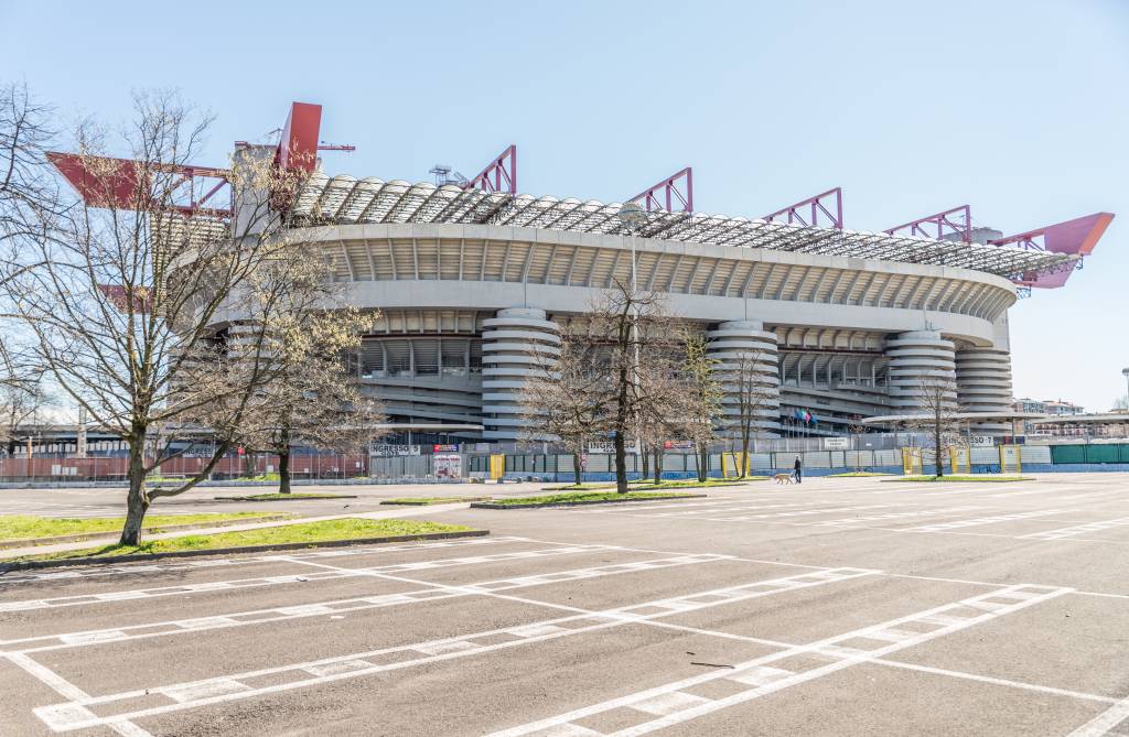 San Siro arena,Milan Entre o AC Milan e o Inter, o estádio carrega memórias de clássicos e conquistas que marcaram gerações