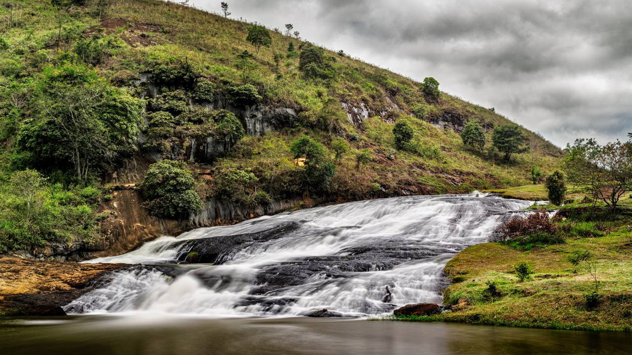 cachoeira-cambuca-pedra-menina