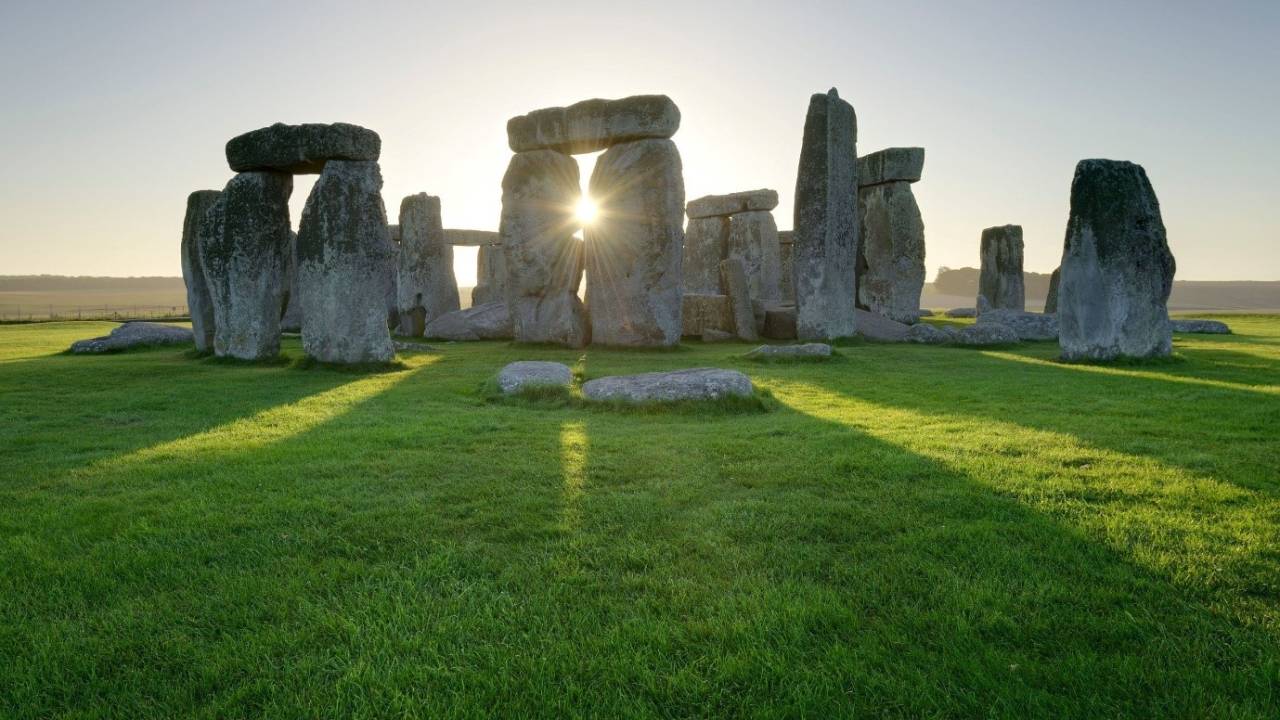 Monumento pré-histórico em Wiltshire, Stonehenge é um dos mais emblemáticos Patrimônios Mundiais da UNESCO