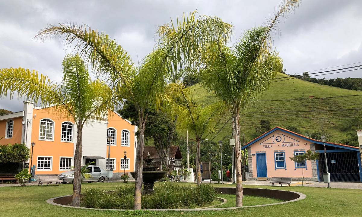 sao-pedro-da-serra-praca
