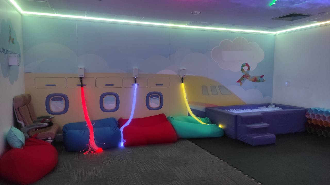 A sala multissensorial busca tornar o aeroporto um ambiente acessível para passageiros neurodivergentes