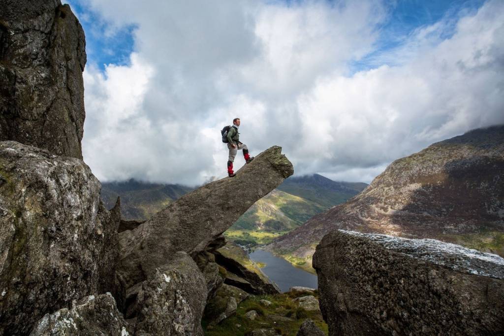 vale ogwen Vista do Vale de Ogwen na montanha Tryfan, faz parte do cenário dos castelos medievais de Gwynedd
