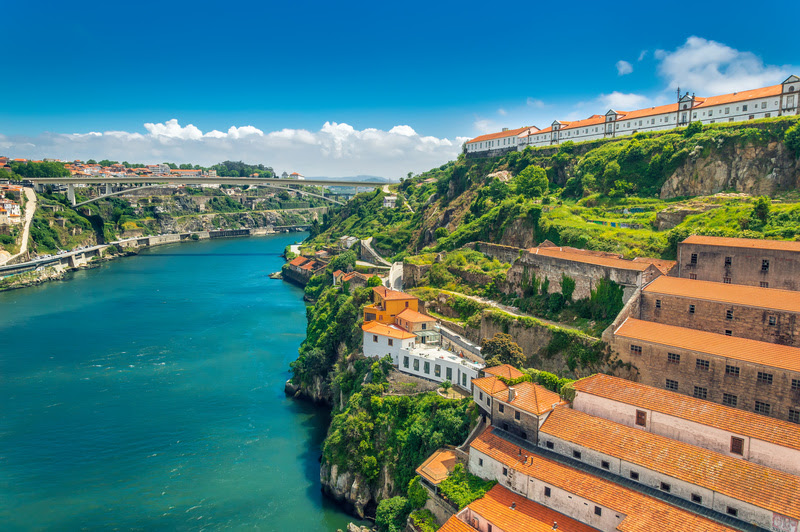 Vila Nova de Gaia oferece vinho, história e uma vista de tirar o fôlego
