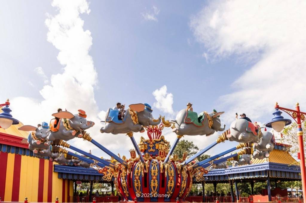 Dumbo the Flying Elephant – Magic Kingdom Park Dumbo the Flying Elephant - Magic Kingdom Park