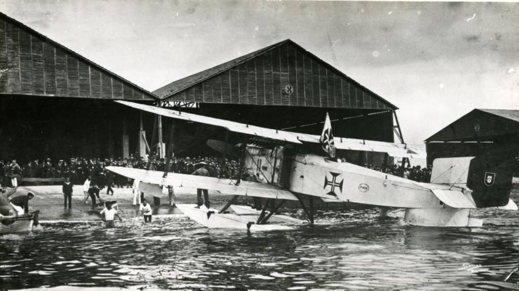 aviao-ilha-das-enxadas aviao-ilha-das-enxadas