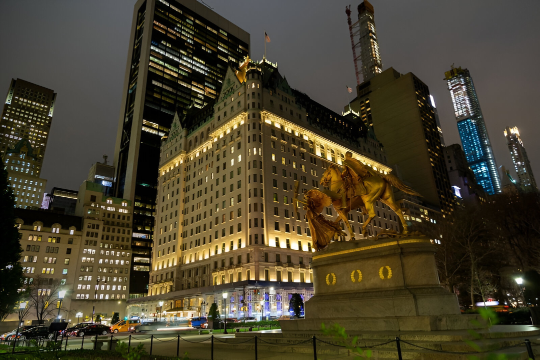 Tour de cinema, Nova York, Hotel Plaza, Esqueceram de mim 2