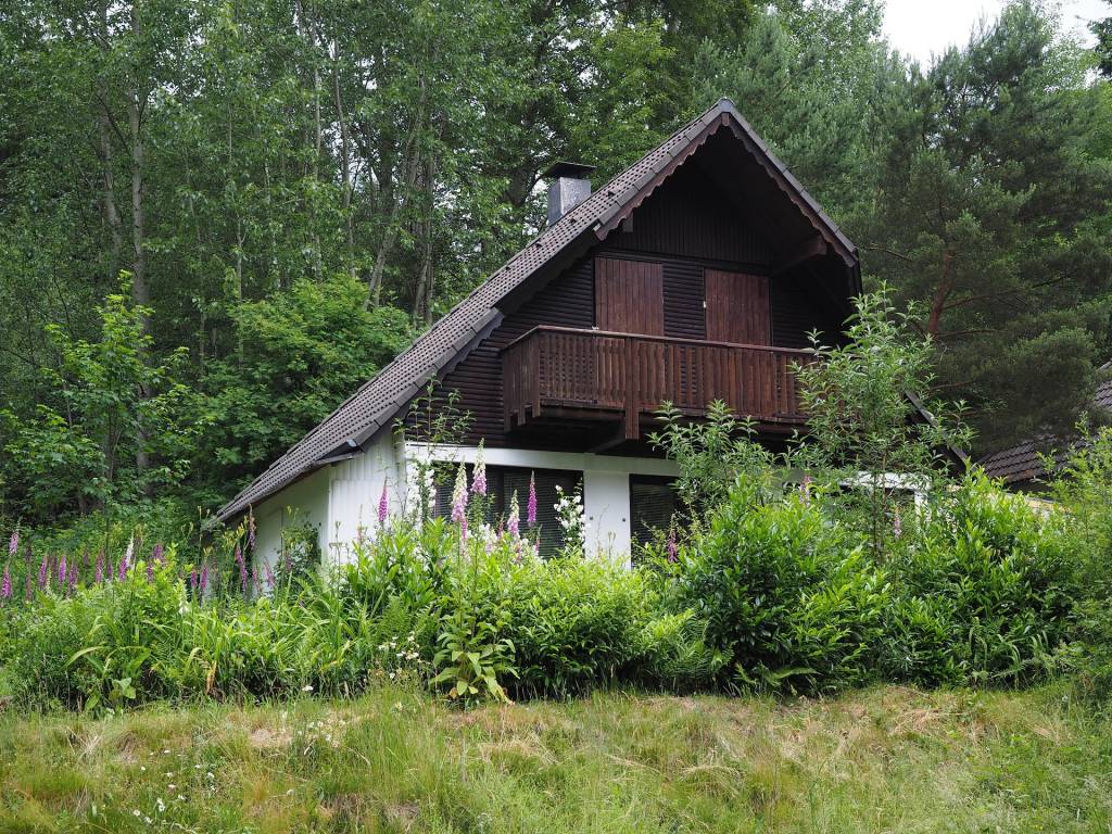 Como identificar anúncios falsos e evitar prejuízos no aluguel por temporada